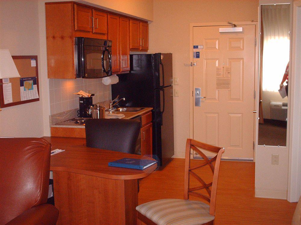 Candlewood Suites Warner Robins By Ihg Rum bild